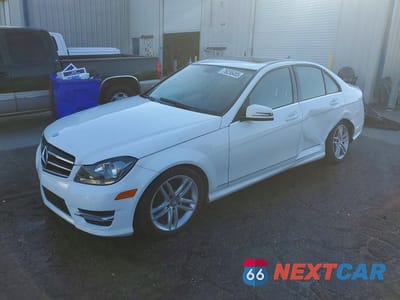 2014 MERCEDES-BENZ C 300 4MATIC WDDGF8AB3ER307795 - główne zdjęcie licytacji z USA - miniatura