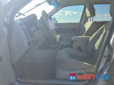 Zdjęcie 7 z 13 samochodu: 2009 FORD ESCAPE HYBRID VIN:1FMCU49369KA91911 - miniatura