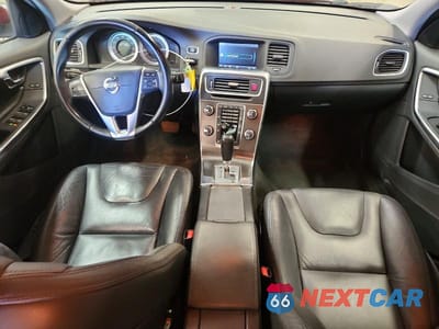 Zdjęcie 8 z 11 samochodu: 2012 VOLVO S60 T5 VIN:YV1622FS9C2045482 - miniatura