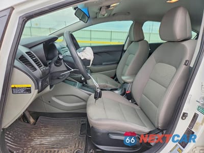 Zdjęcie 7 z 13 samochodu: 2014 KIA FORTE LX VIN:KNAFX4A65E5059861 - miniatura