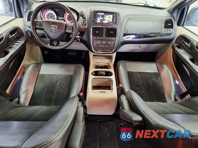 Zdjęcie 8 z 13 samochodu: 2017 DODGE GRAND CARAVAN SXT VIN:2C4RDGCG8HR616835 - miniatura