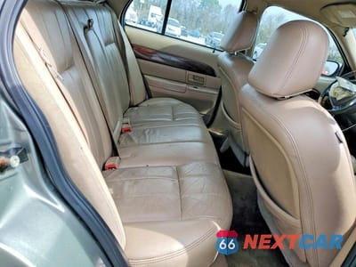 Zdjęcie 10 z 13 samochodu: 2004 MERCURY GRAND MARQUIS LS VIN:2MEHM75W84X608092 - miniatura