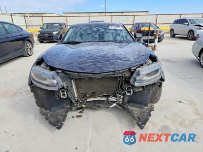 Piąte zdjęcie samochodu w środku: 2018 CHEVROLET CAMARO LT VIN:1G1FB1RS9J0116547 - miniatura