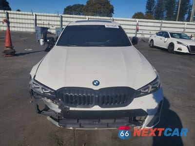 Piąte zdjęcie samochodu w środku: 2023 BMW 330I VIN:3MW69FF03P8C79967 - miniatura