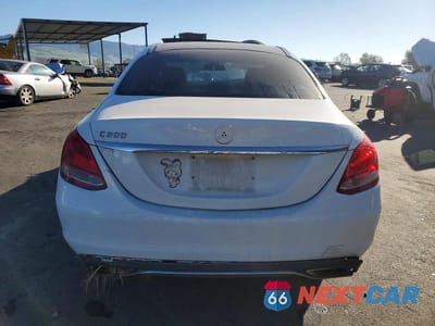 Zdjęcie 6 z 12 samochodu: 2015 MERCEDES-BENZ C 300 VIN:55SWF4JB3FU095114 - miniatura