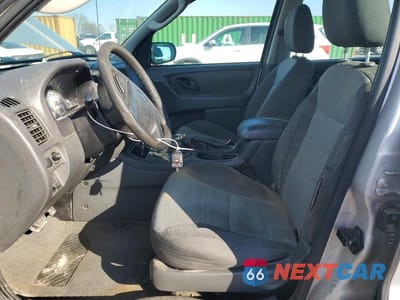 Zdjęcie 7 z 13 samochodu: 2005 FORD ESCAPE XLS VIN:1FMYU02Z05KC43785 - miniatura