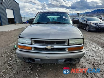 Piąte zdjęcie samochodu w środku: 2003 CHEVROLET BLAZER VIN:1GNDT13XX3K146283 - miniatura