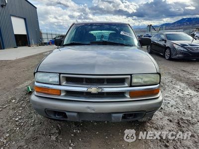 Piąte zdjęcie samochodu w środku: 2003 CHEVROLET BLAZER VIN:1GNDT13XX3K146283 - miniatura