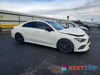 Czwarte zdjęcie samochodu z boku: 2020 MERCEDES BENZ CLA 250 VIN:W1K5J4GB7LN086342 - miniatura