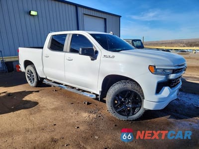 Czwarte zdjęcie samochodu z boku: 2023 CHEVROLET SILVERADO K1500 RST VIN:1GCUDEED1PZ109765 - miniatura
