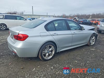 Trzecie zdjęcie samochodu z tyłu: 2018 BMW 340 XI VIN:WBA8B7G52JNU95620 - miniatura