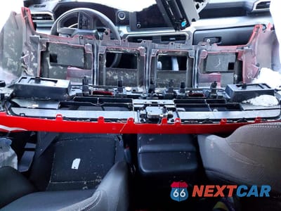 Zdjęcie 8 z 13 samochodu: 2025 TOYOTA 4RUNNER SR5 VIN:JTEVA5BR7S5051623 - miniatura