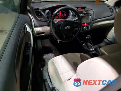 Zdjęcie 8 z 12 samochodu: 2011 KIA FORTE KOUP EX VIN:KNAFU6A25B5385446 - miniatura