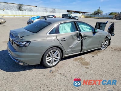 Trzecie zdjęcie samochodu z tyłu: 2024 AUDI A4 PREMIUM PLUS 45 VIN:WAUEAAF45RN010295 - miniatura