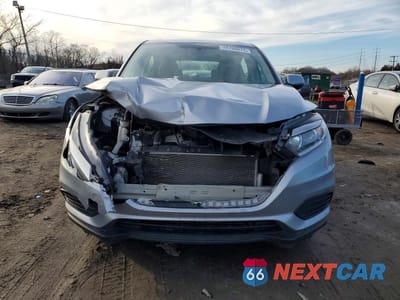 Piąte zdjęcie samochodu w środku: 2021 HONDA HR-V LX VIN:3CZRU6H37MM753437 - miniatura