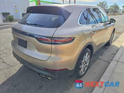 Czwarte zdjęcie samochodu z boku: 2019 PORSCHE CAYENNE S VIN:WP1AB2AY1KDA60930 - miniatura