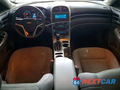 Zdjęcie 8 z 12 samochodu: 2014 CHEVROLET MALIBU LS VIN:1G11B5SL3EF144836 - miniatura