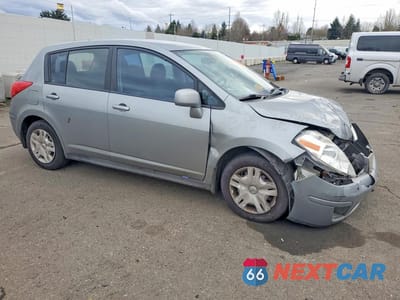 Czwarte zdjęcie samochodu z boku: 2011 NISSAN VERSA VIN:3N1BC1CP0BL372428 - miniatura