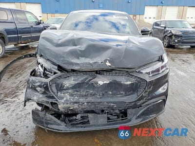 Piąte zdjęcie samochodu w środku: 2025 FORD MUSTANG MACH-E SELECT VIN:3FMTK1S5XSMA44184 - miniatura