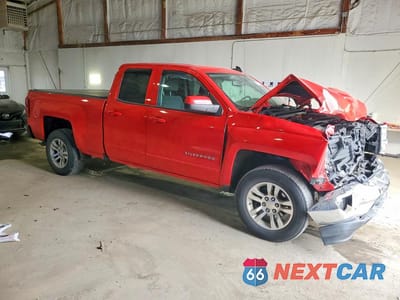 Czwarte zdjęcie samochodu z boku: 2019 CHEVROLET SILVERADO LD K1500 LT VIN:2GCVKPEC1K1218709 - miniatura