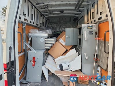Zdjęcie 11 z 13 samochodu: 2019 NISSAN NV 2500 UTILITY / SERVICE VAN VIN:1N6AF0LY7KN806148 - miniatura