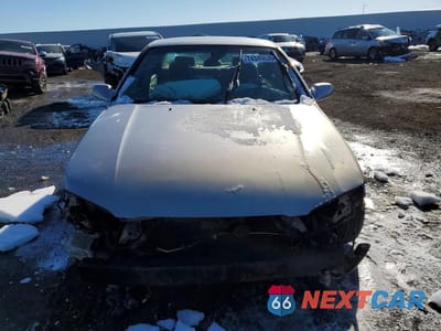 Piąte zdjęcie samochodu w środku: 2000 TOYOTA CAMRY VIN:4T1BG22K2YU739174 - miniatura