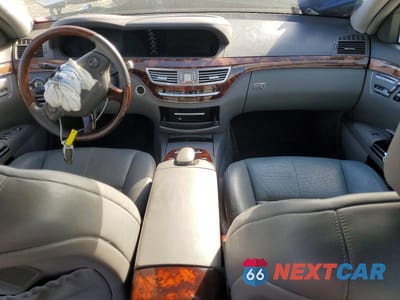 Zdjęcie 8 z 12 samochodu: 2008 MERCEDES-BENZ S 550 VIN:WDDNG71XX8A154684 - miniatura