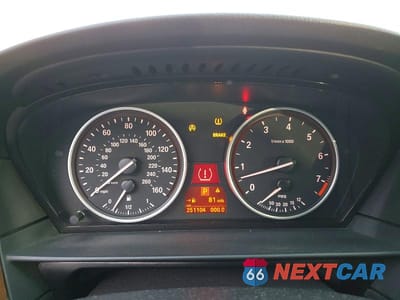 Zdjęcie 9 z 12 samochodu: 2008 BMW 528 XI VIN:WBANV135X8CZ58705 - miniatura