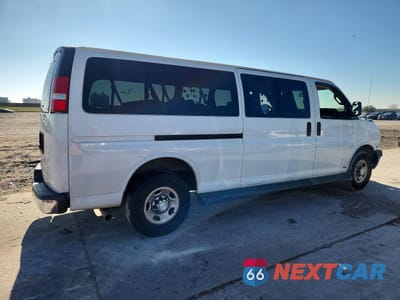Trzecie zdjęcie samochodu z tyłu: 2019 CHEVROLET EXPRESS G3500 LT VIN:1GAZGPFPXK1161851 - miniatura