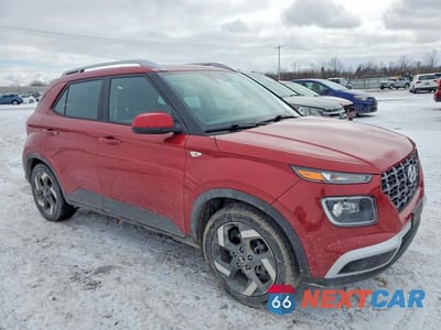 Czwarte zdjęcie samochodu z boku: 2021 HYUNDAI VENUE SEL VIN:KMHRC8A3XMU083341 - miniatura