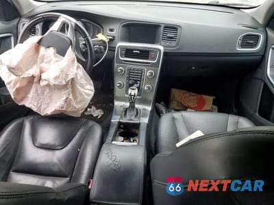 Zdjęcie 8 z 11 samochodu: 2015 VOLVO S60 PREMIER VIN:YV1612TK2F2362483 - miniatura