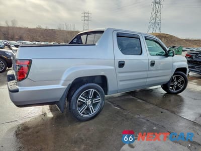 Trzecie zdjęcie samochodu z tyłu: 2014 HONDA RIDGELINE SPORT VIN:5FPYK1F75EB006836 - miniatura