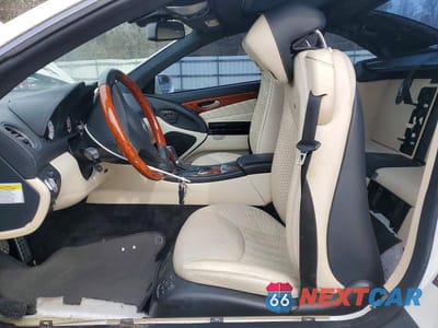 Zdjęcie 7 z 11 samochodu: 2009 MERCEDES-BENZ SL 550 VIN:WDBSK71F29F153373 - miniatura