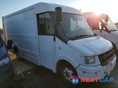 Czwarte zdjęcie samochodu z boku: 2012 ISUZU NPR-HD DELIVERY TRUCK VIN:JALB4T176C7W00476 - miniatura