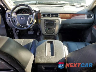 Zdjęcie 8 z 12 samochodu: 2011 GMC YUKON XL K1500 SLT VIN:1GKS2KE32BR299222 - miniatura