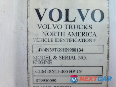 Zdjęcie 10 z 10 samochodu: 2017 VOLVO VNL SEMI TRUCK VIN:4V4N39TG9HN988134 - miniatura