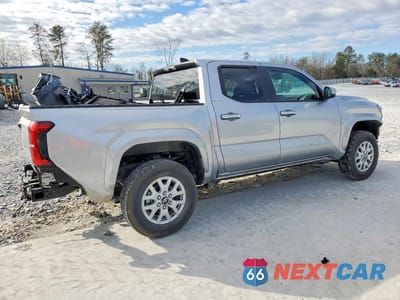 Trzecie zdjęcie samochodu z tyłu: 2026 TOYOTA TACOMA DOUBLE CAB VIN:3TMLB5JN8TM211169 - miniatura