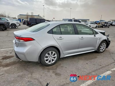 Trzecie zdjęcie samochodu z tyłu: 2026 TOYOTA COROLLA LE VIN:JTDBCMFE9T3127424 - miniatura