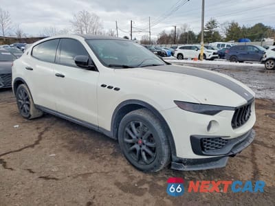 Czwarte zdjęcie samochodu z boku: 2017 MASERATI LEVANTE VIN:ZN661XUA3HX257870 - miniatura