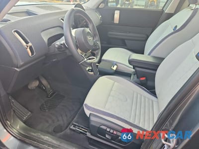 Zdjęcie 7 z 13 samochodu: 2025 MINI COUNTRYMAN S ALL4 VIN:WMZ23GA01S7P32395 - miniatura