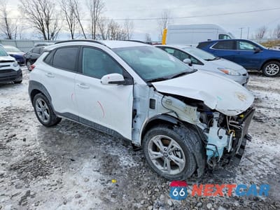 Czwarte zdjęcie samochodu z boku: 2023 HYUNDAI KONA SEL VIN:KM8K6CAB2PU060854 - miniatura