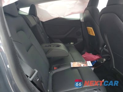 Zdjęcie 10 z 11 samochodu: 2023 TESLA MODEL Y VIN:7SAYGDEE3PA032544 - miniatura