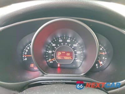 Zdjęcie 9 z 11 samochodu: 2017 KIA SOUL BASE VIN:KNDJN2A28H7474475 - miniatura