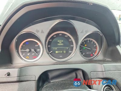 Zdjęcie 9 z 11 samochodu: 2010 MERCEDES-BENZ C 300 VIN:WDDGF5EB2AR092557 - miniatura