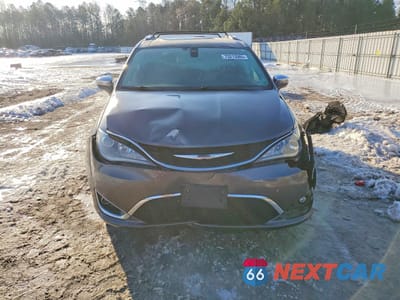 Piąte zdjęcie samochodu w środku: 2017 CHRYSLER PACIFICA LIMITED VIN:2C4RC1GG1HR551644 - miniatura