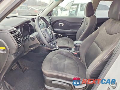 Zdjęcie 7 z 13 samochodu: 2019 KIA SOUL BASE VIN:KNDJN2A28K7912354 - miniatura