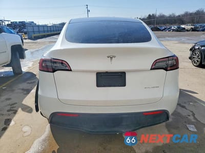 Zdjęcie 6 z 12 samochodu: 2023 TESLA MODEL Y VIN:7SAYGDEE0PF612059 - miniatura
