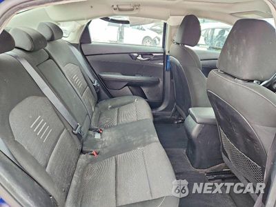Zdjęcie 10 z 11 samochodu: 2019 KIA FORTE S VIN:3KPF34AD4KE074039 - miniatura