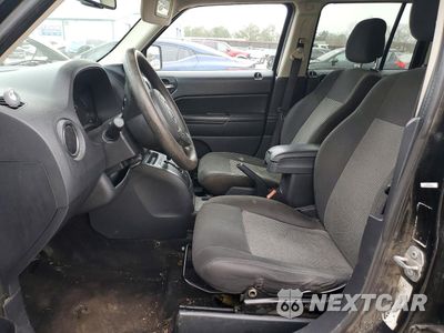 Zdjęcie 7 z 12 samochodu: 2017 JEEP PATRIOT SPORT VIN:1C4NJPBB8HD157693 - miniatura