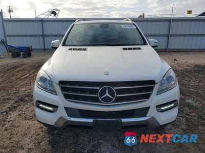 Piąte zdjęcie samochodu w środku: 2012 MERCEDES-BENZ ML 350 4MATIC VIN:4JGDA5HB1CA022391 - miniatura